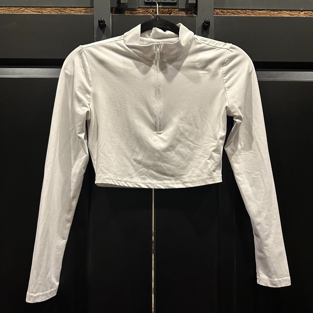 White Cropped Quarter Zip Long Sleeve Athletic Mockneck Workout Top